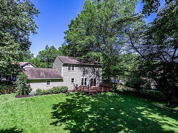 2nd image of 2708 Willow Dr