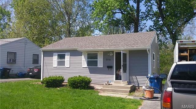 1st image of 709 Beardsley Ct