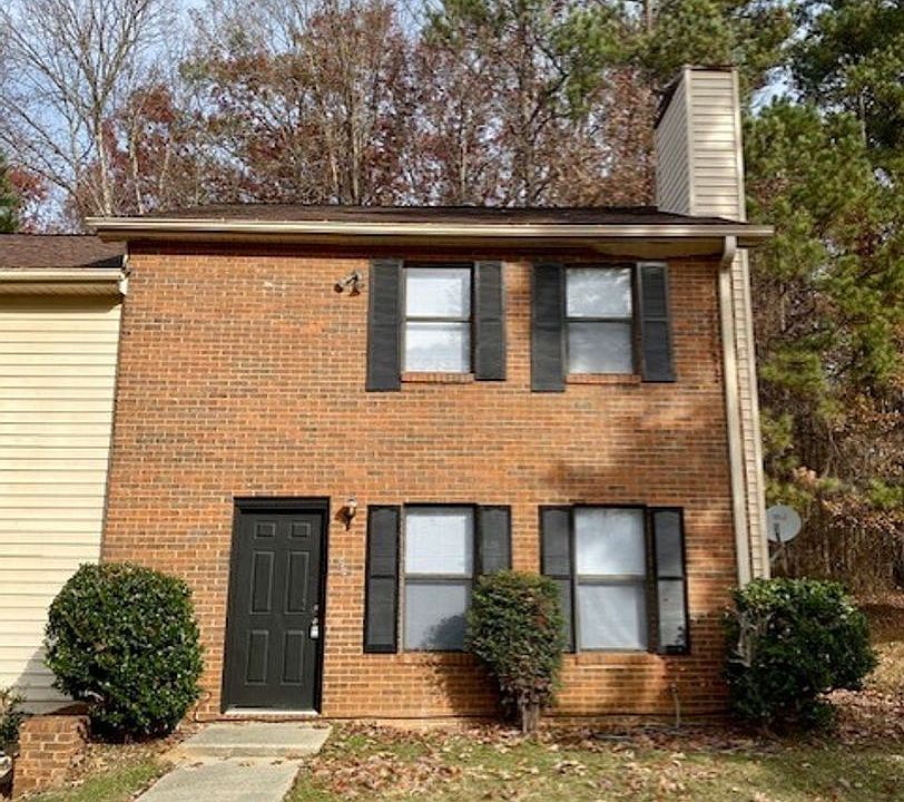 1st image of 945 Silverwood Dr #945