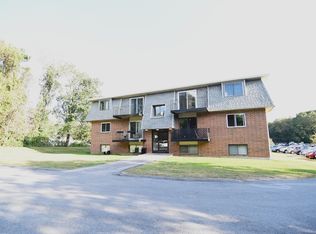 176 Maple Ave APT 1-27, Rutland, MA 01543