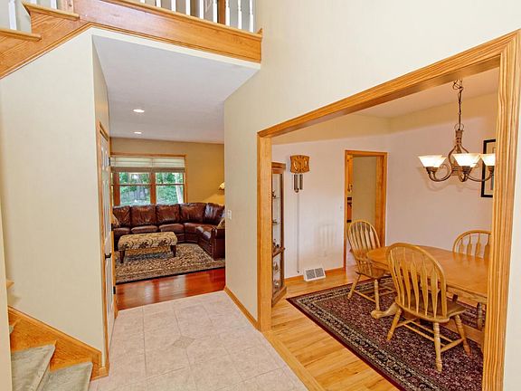 4th image of 20 Liberty Dr