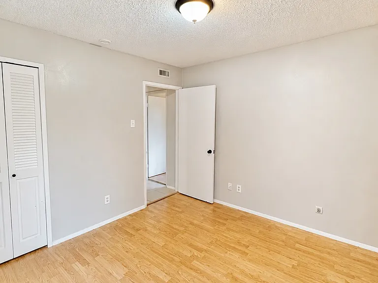 1409 Glacier Dr — Photo 14