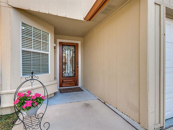 4th image of 2111 Sharpshire Ln