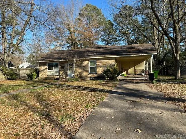 611 College St, Lonoke, AR 72086