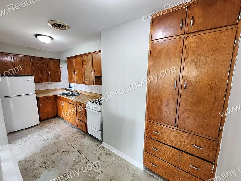 1102 Beacon Street — Photo 6