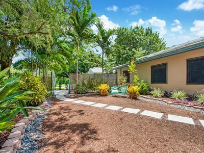 7930 SW 54th Ct