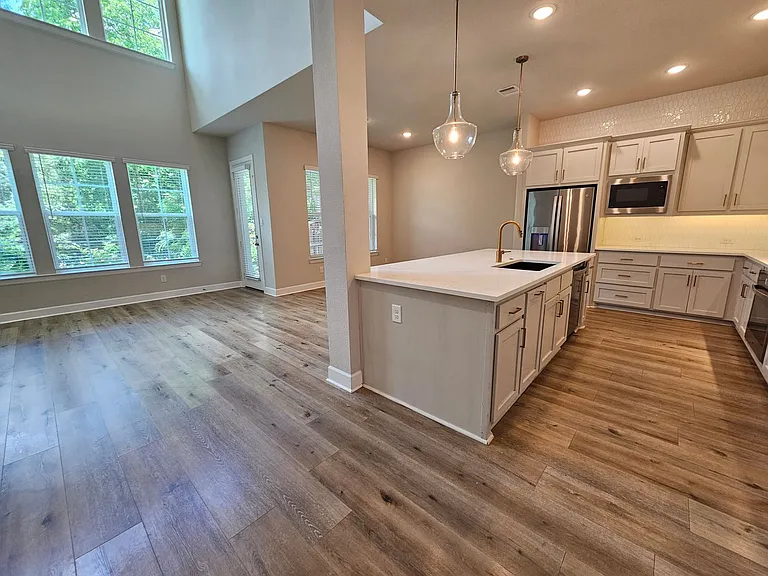 8045 Emerald Rock Dr — Photo 8
