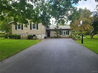 200 Walrath Dr, Chittenango, NY 13037