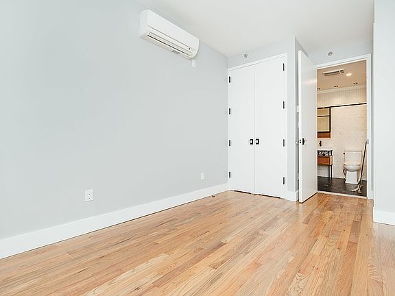5th image of 115 Stanwix St #313