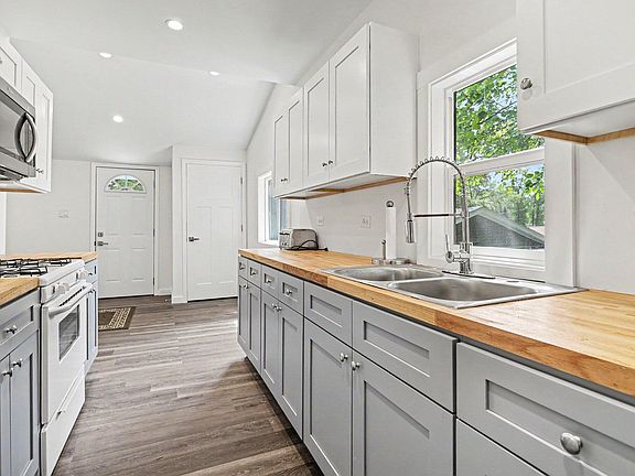 2nd image of 93402 Lee St