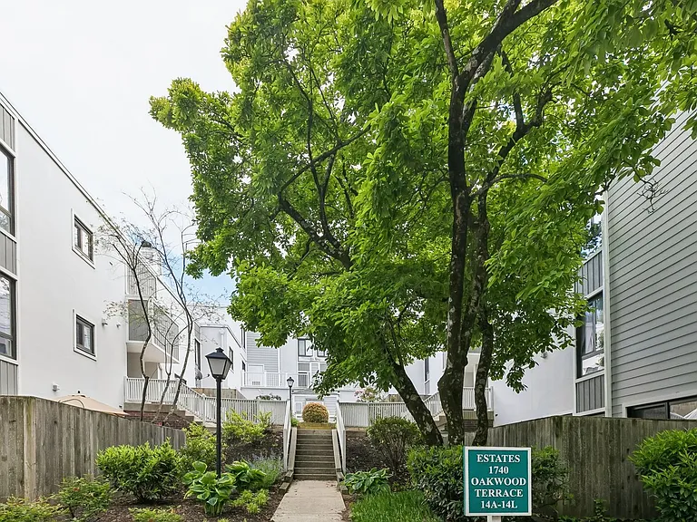 1740 Oakwood Ter #14I — Photo 45