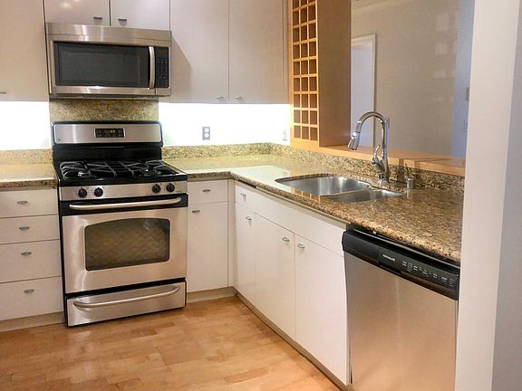 3rd image of 600 Chestnut St APT 205