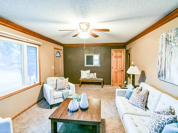 4th image of 805 Tower Pl NE
