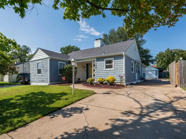 1209 Ohio St, Augusta, KS 67010