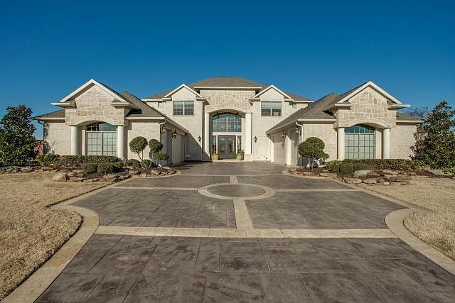 1st image of 2163 Fair Hill Dr
