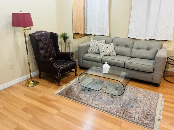 150 West 51st Street image 2 of 14