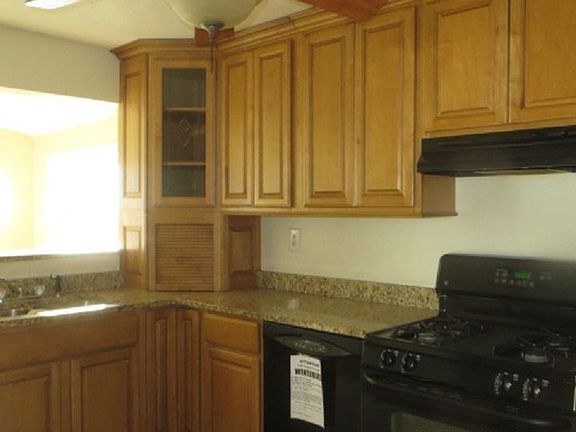 3rd image of 340 16th Ave