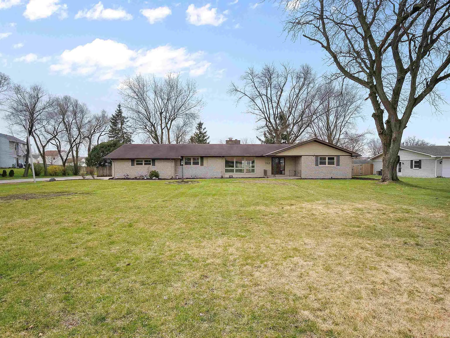 705 Pelham Dr photo 1