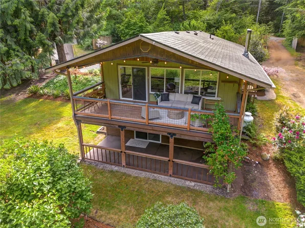 773 6th Avenue, Fox Island, WA 98333