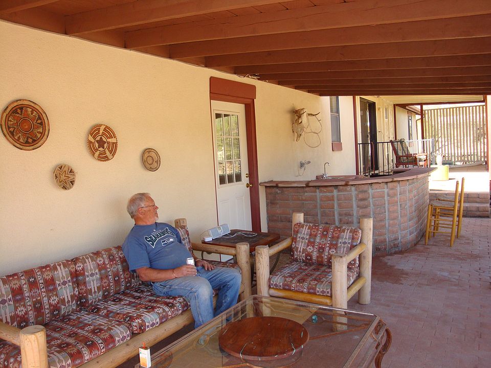 Back Deck with Wet Bar