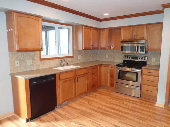 7445 Market Ave N, North Canton, OH 44720