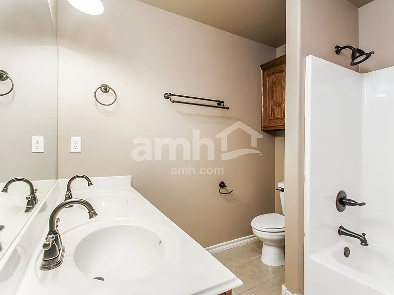 1628 E Edgewater St S — Photo 14