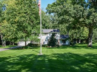 1195 Lake Michigan Dr NW, Grand Rapids, MI