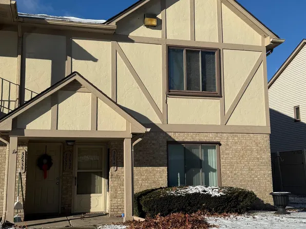 38539 Wellington Dr, Clinton Township, MI 48036