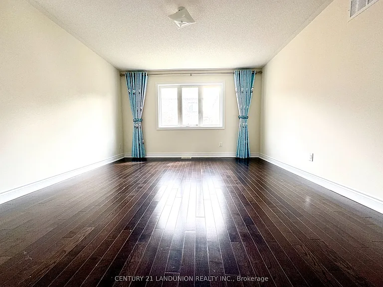 921 Goring Cir — Photo 21