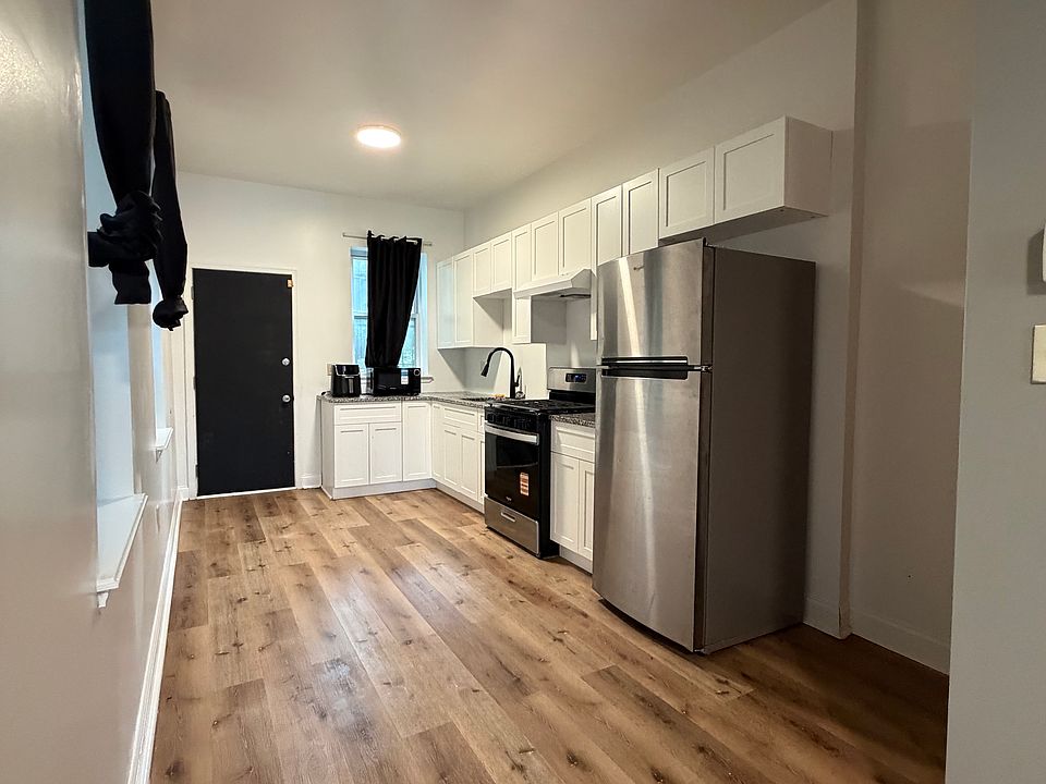 1st image of 1316 S May St #1316