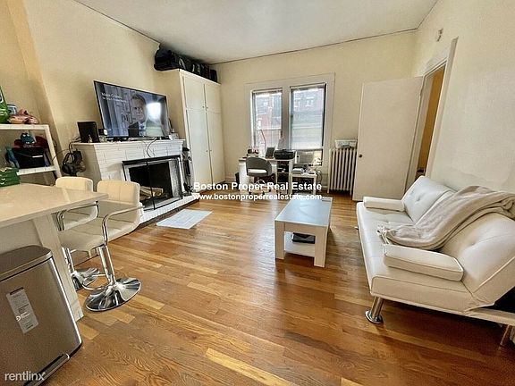 337 Beacon St. #9 Boston - Back Bay Unit Photo 2