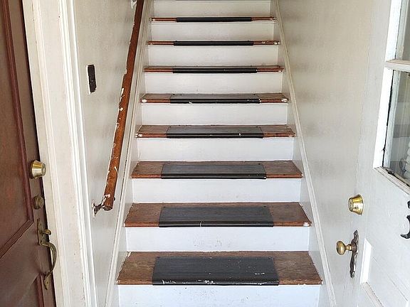 2nd image of 3828 Shady Lawn Ave NW