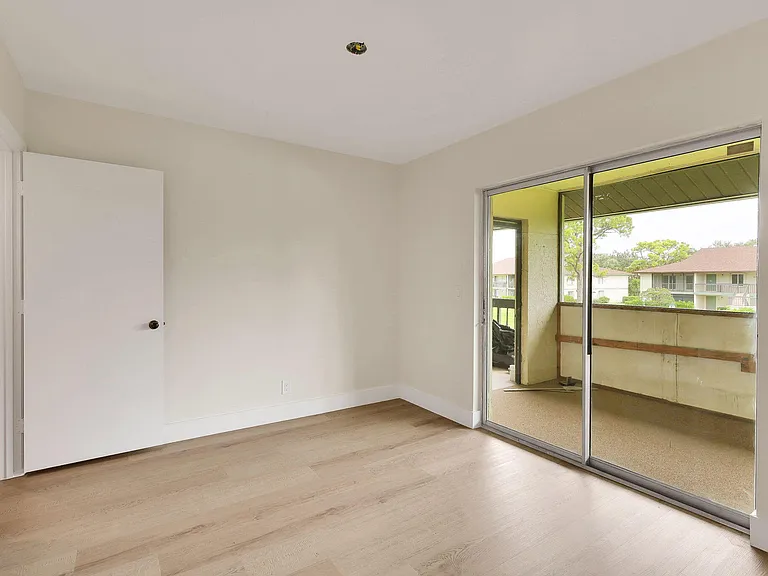 6299 Chasewood Dr #G — Photo 19