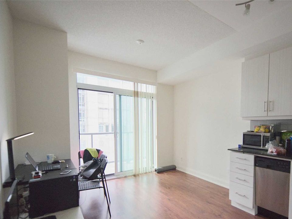 2nd image of 68 Canterbury Pl #903