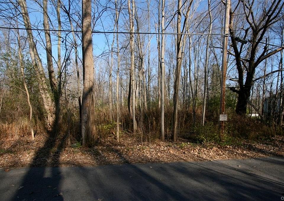 2nd image of 7756 Seneca Beach Dr