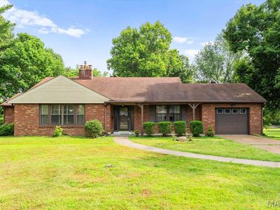 8 Lindenwood Dr, Swansea, IL, 62226