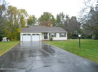 1605 Tina Ln, Castleton, NY 12033