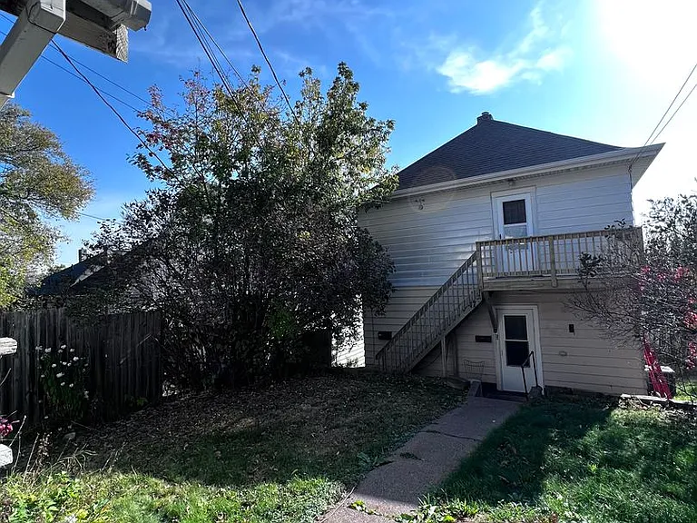 17 E 6th St — Photo 23