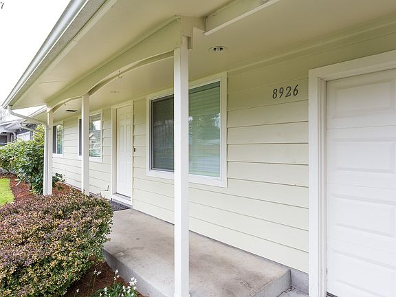 3rd image of 8926 SE Regents Dr