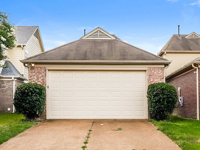10182 Sorrento Pl — Photo 16