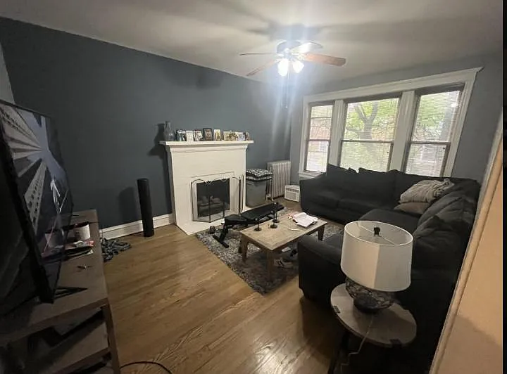 Building Photo - 1061 W Berwyn Ave #2