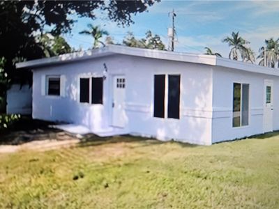 92 Oak St, North Fort Myers, FL, 33903