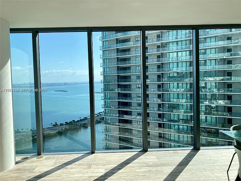 650 NE 32nd St #4408 — Photo 3