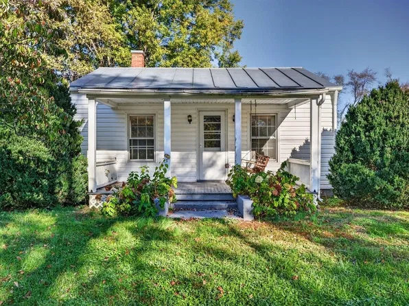 8433 Main St, Port Republic, VA 24471