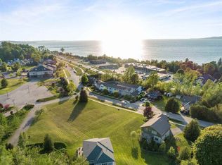 918 Arlington Ave #AVENUE5, Petoskey, MI 49770