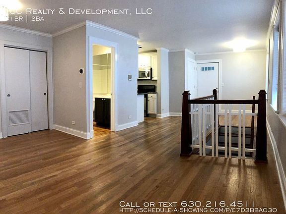 3rd image of 2643 N Southport Ave APT 1R