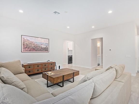5th image of 482 E Angel Dr
