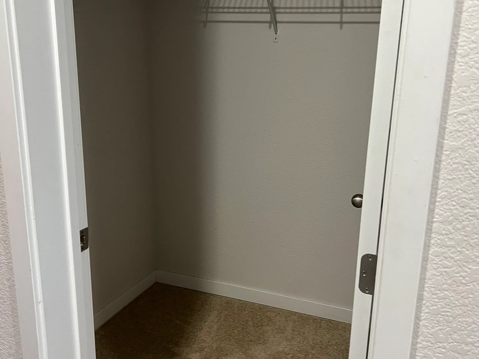 3 bed, 2.5 bath, 1900 sqft, $3,050 — Photo 3
