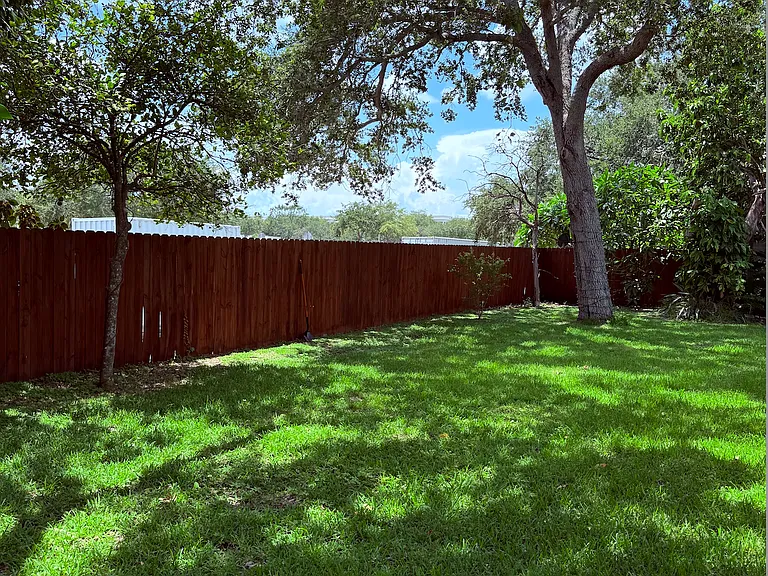 1846 Barker Dr — Photo 17