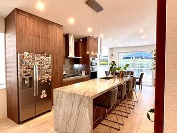 2755 SW 187th Ave #Townhouse 2755, Hollywood, FL 33029